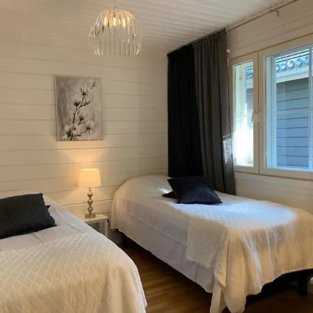 Elegant On The Shore Of Saimaa *