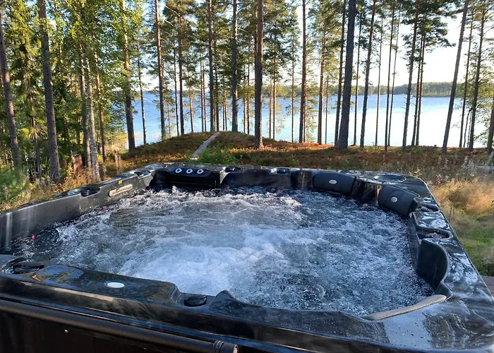 Elegant On The Shore Of Saimaa Villa *